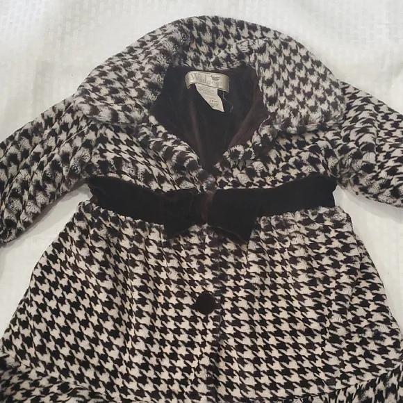 Widgeon Stylish Houndstooth Kids Coat - Picture 2 of 12